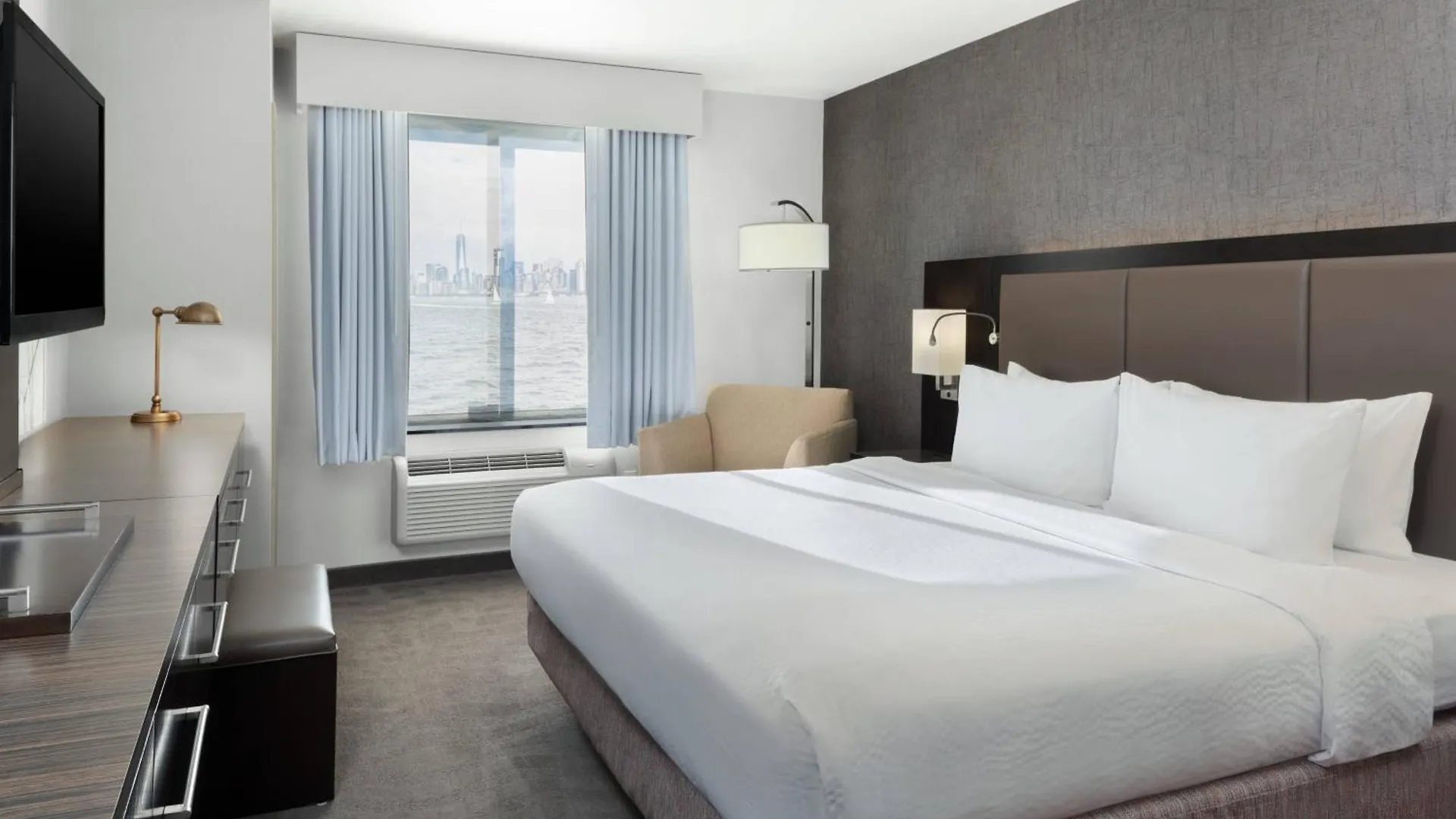 Fairfield Inn & Suites By Marriott New York Staten Island